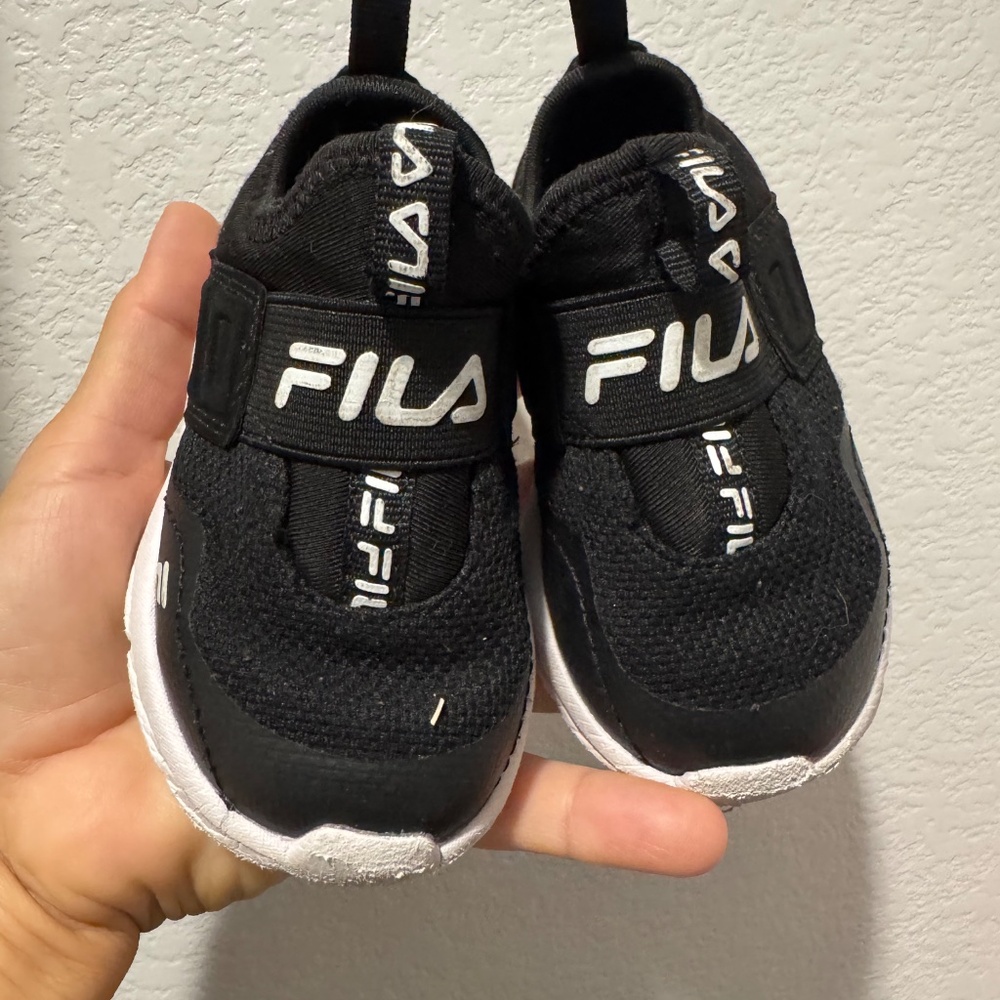 Lot of Toddler Tennis Shoes Sz 6 - Picture 15 of 16